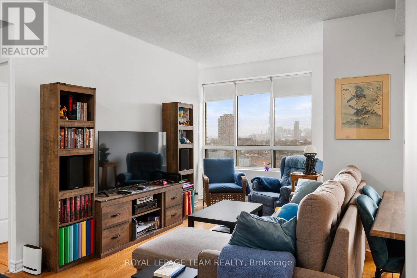 902 - 45 Holland Avenue