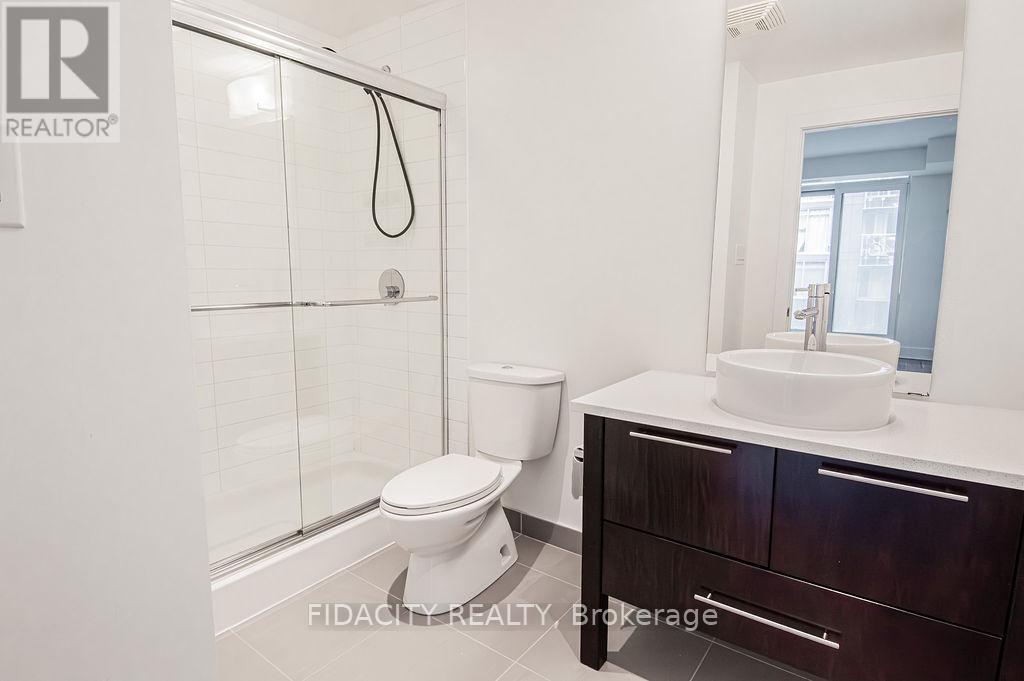 320 - 101 Richmond Road