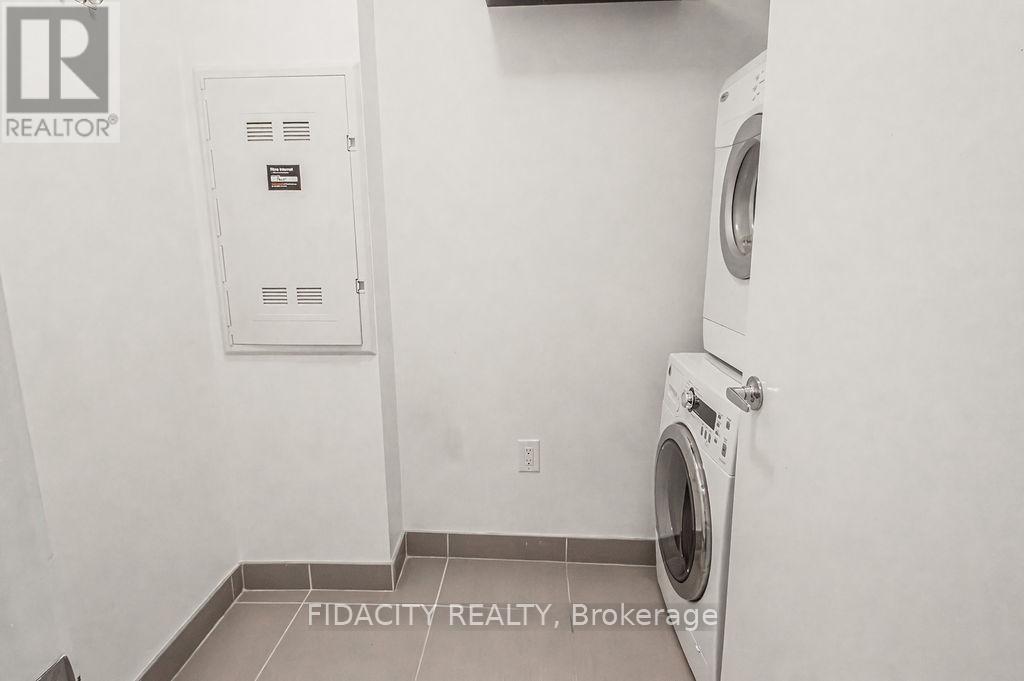 320 - 101 Richmond Road