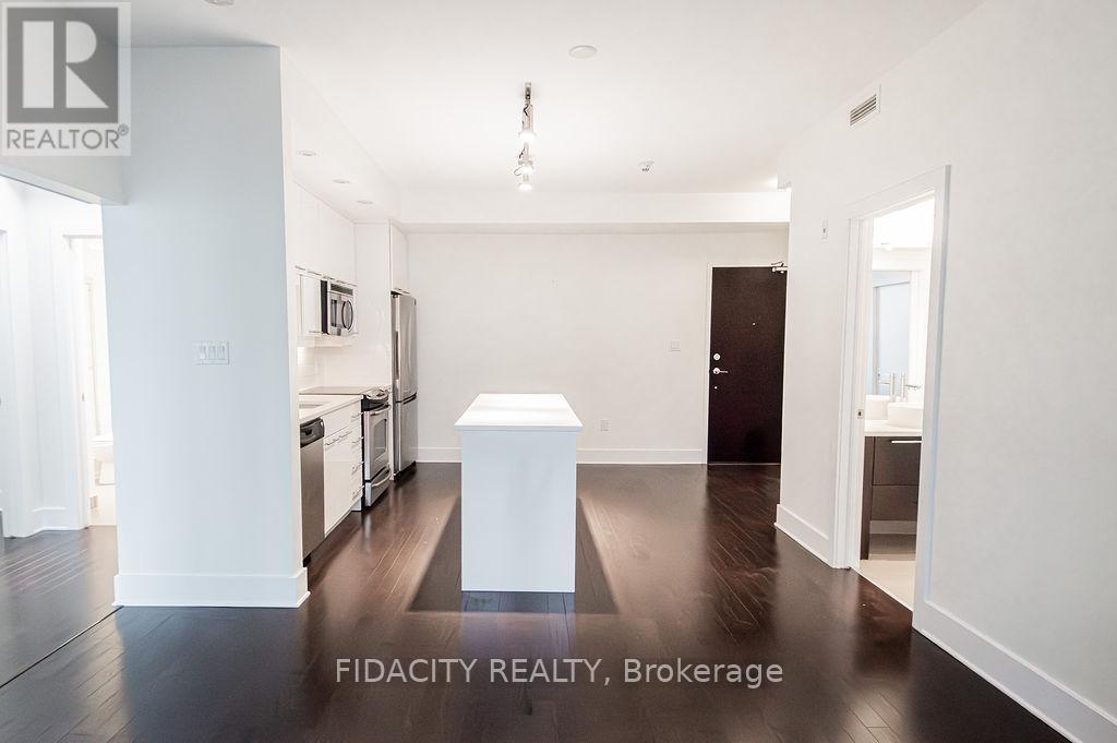 320 - 101 Richmond Road