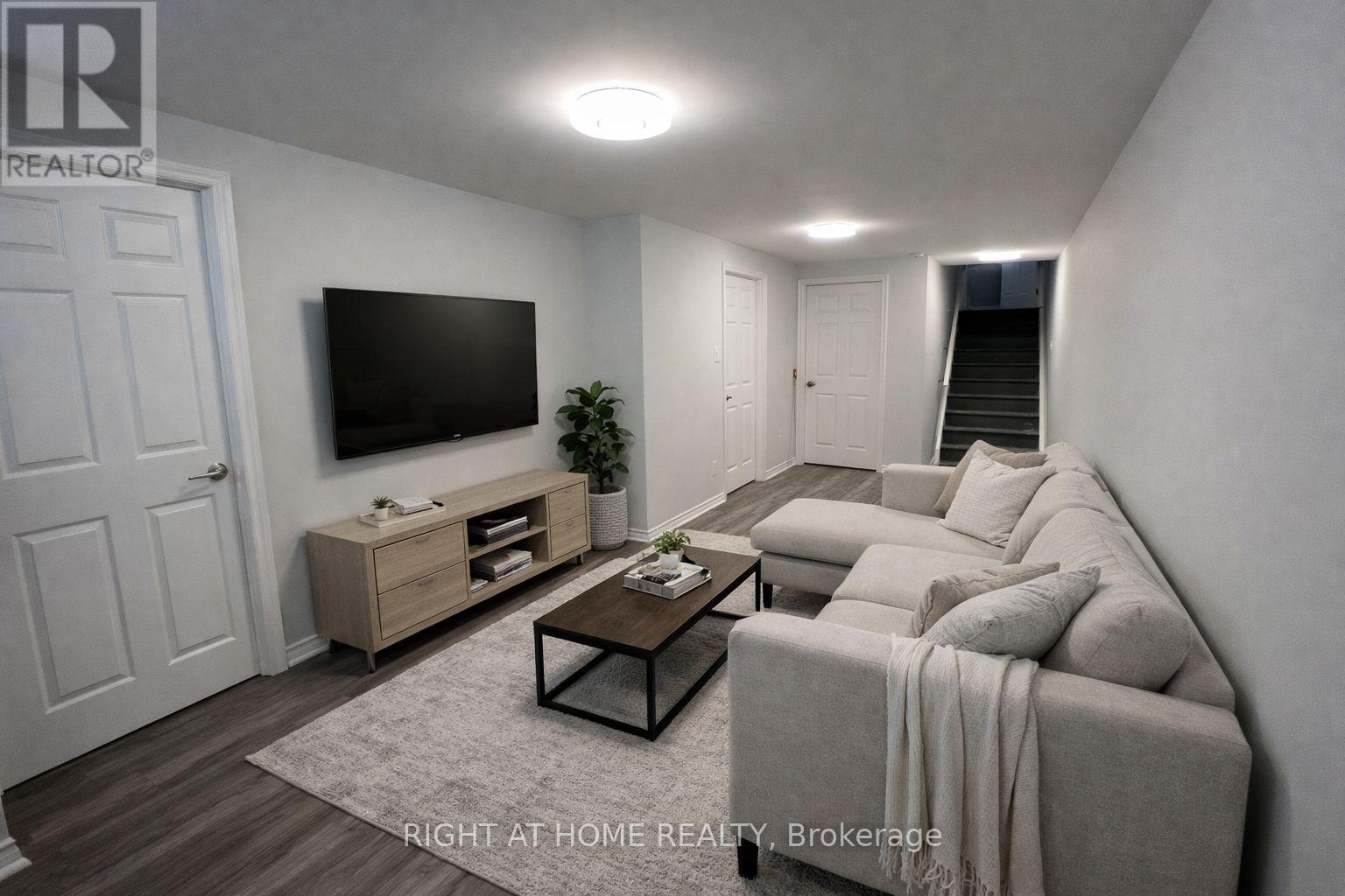 404 Edgevalley Court