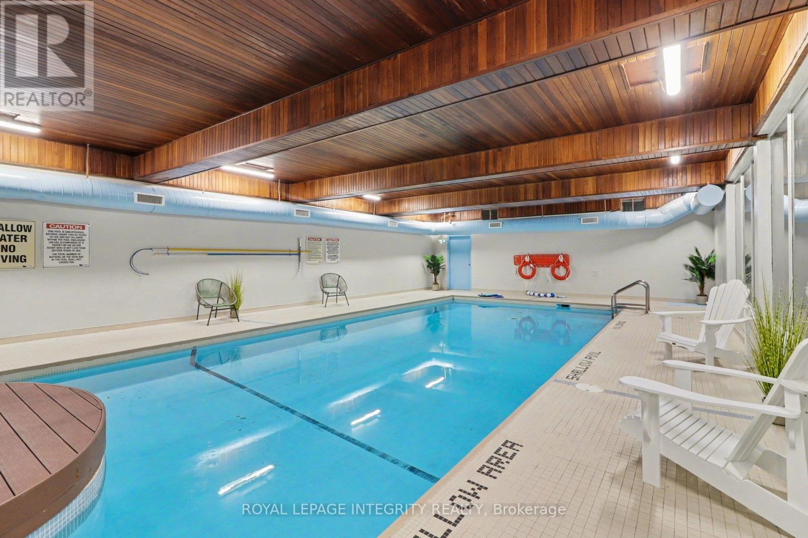 Ph2104 - 470 Laurier Avenue W