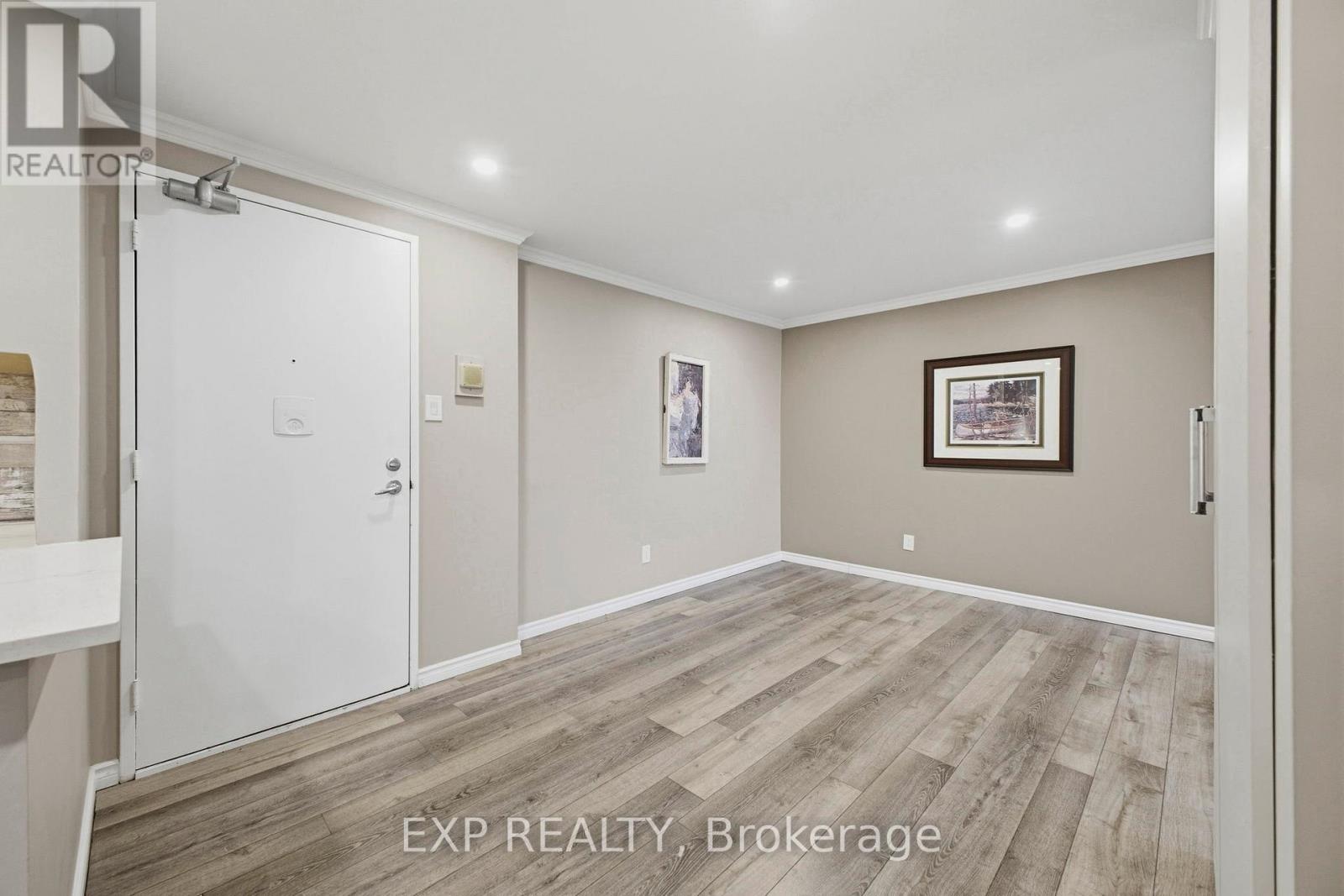 2102 - 415 Greenview Avenue