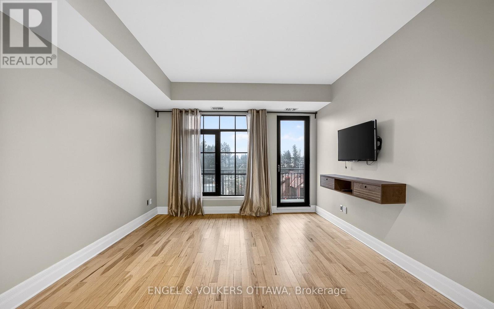 410 - 327 Breezehill Avenue S