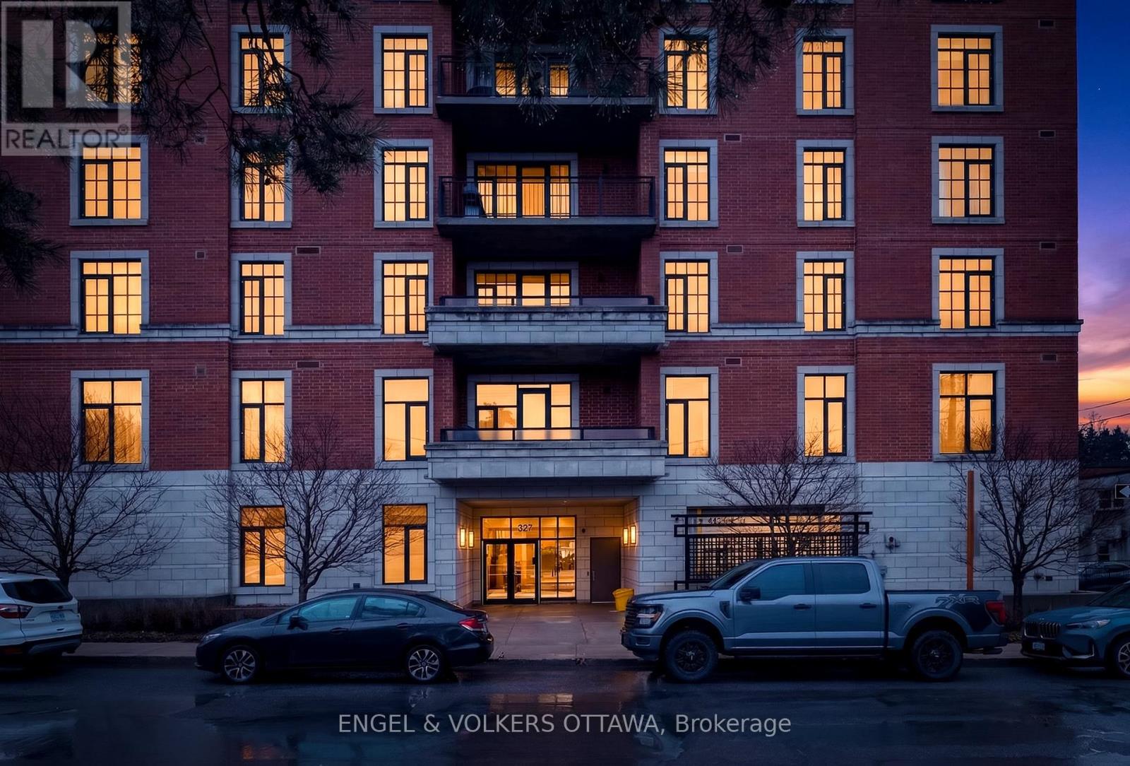 410 - 327 Breezehill Avenue S