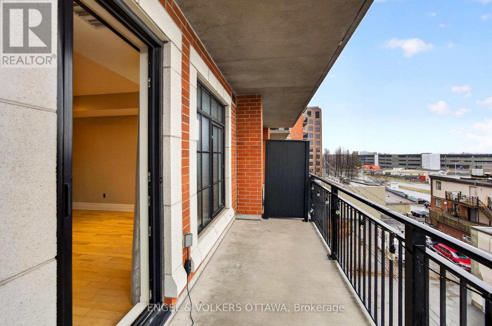 410 - 327 Breezehill Avenue S