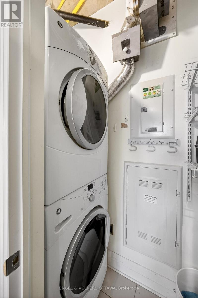 410 - 327 Breezehill Avenue S