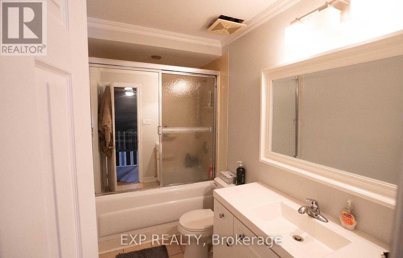 1108 Grenoble Crescent