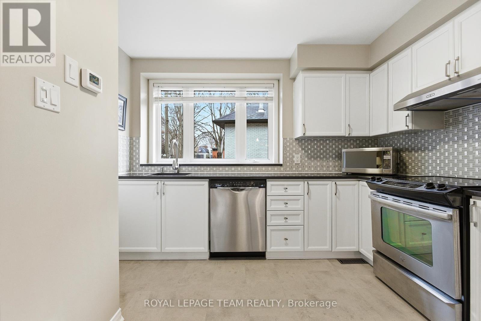 10 Cornerstone Private