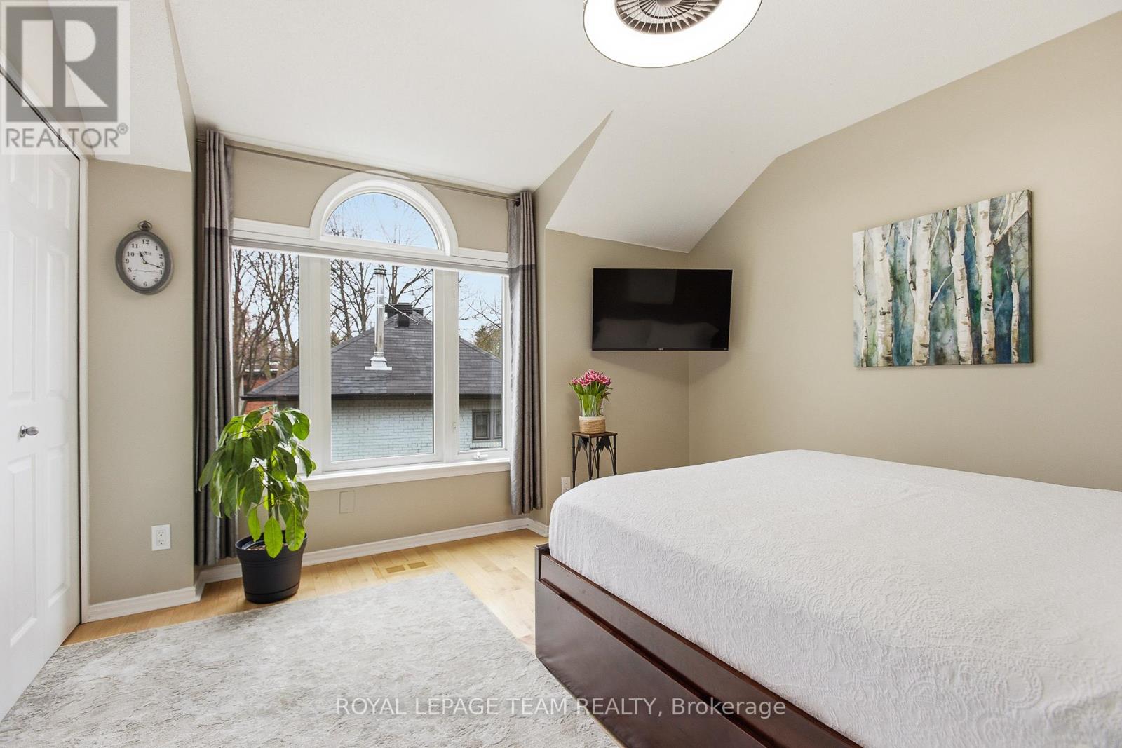 10 Cornerstone Private