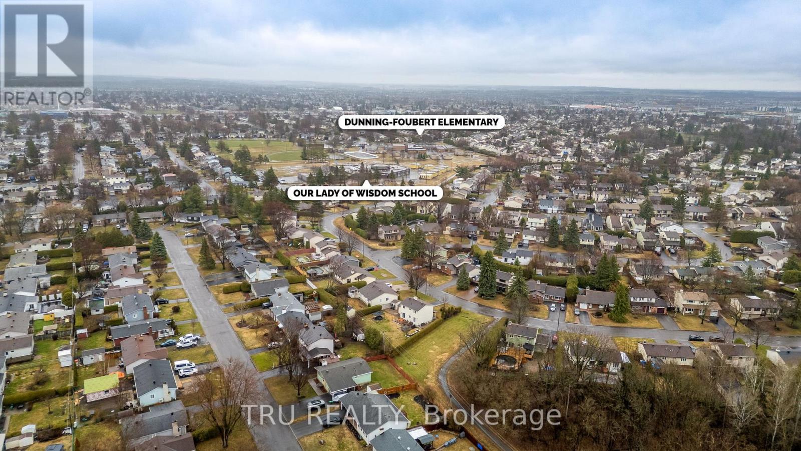 256 Hoylake Crescent