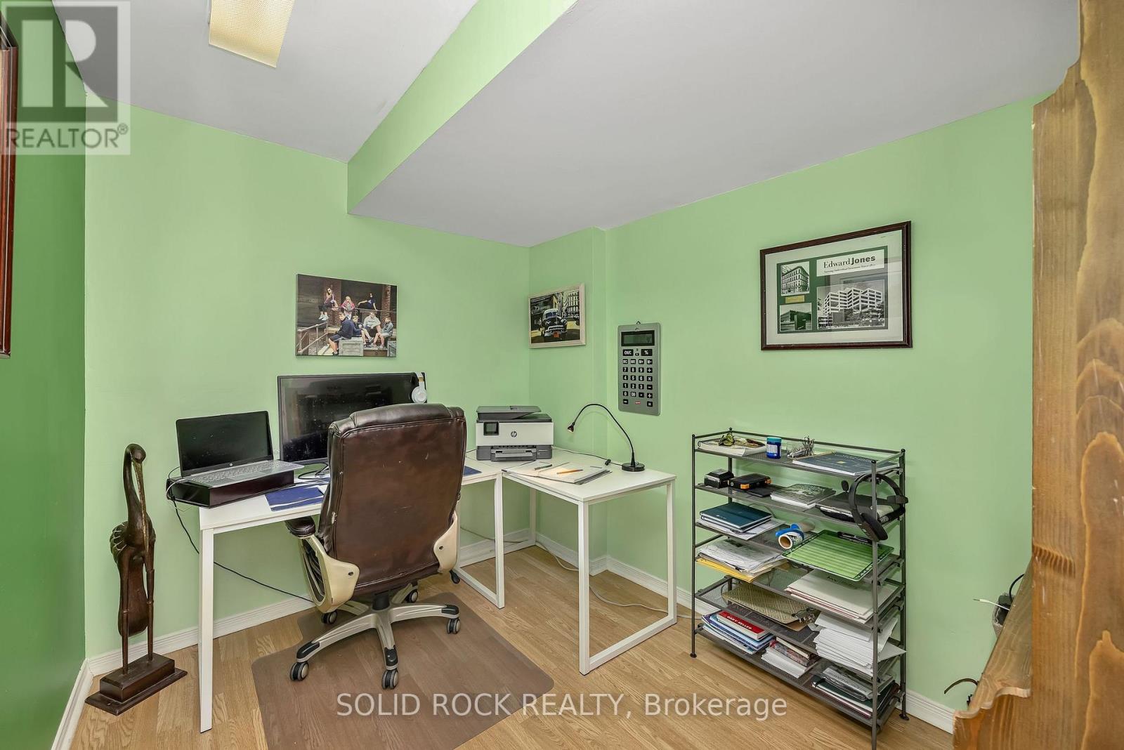 2 Newborough Crescent