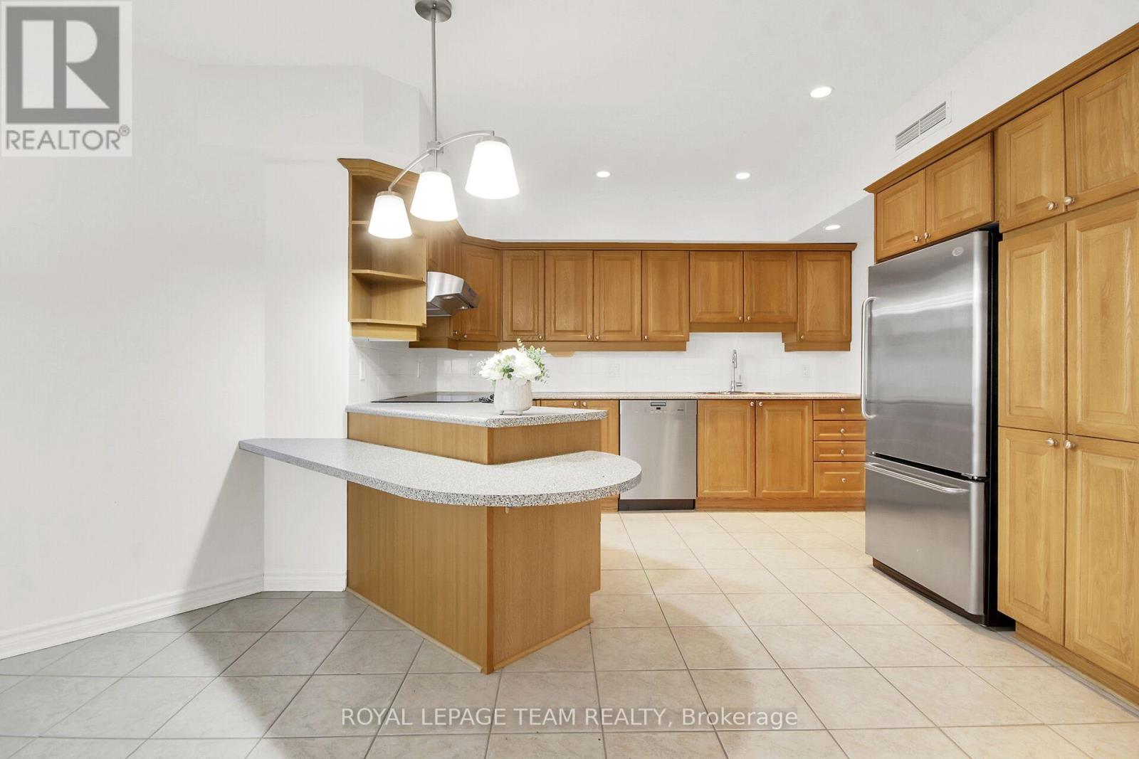 1104 - 131 Wurtemburg Street