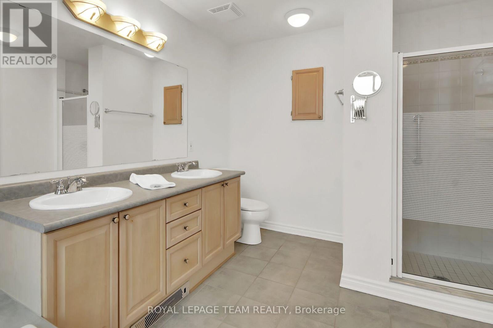 1104 - 131 Wurtemburg Street