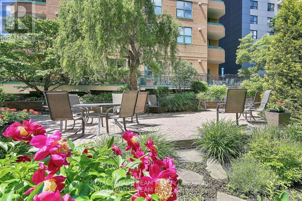 1104 - 131 Wurtemburg Street