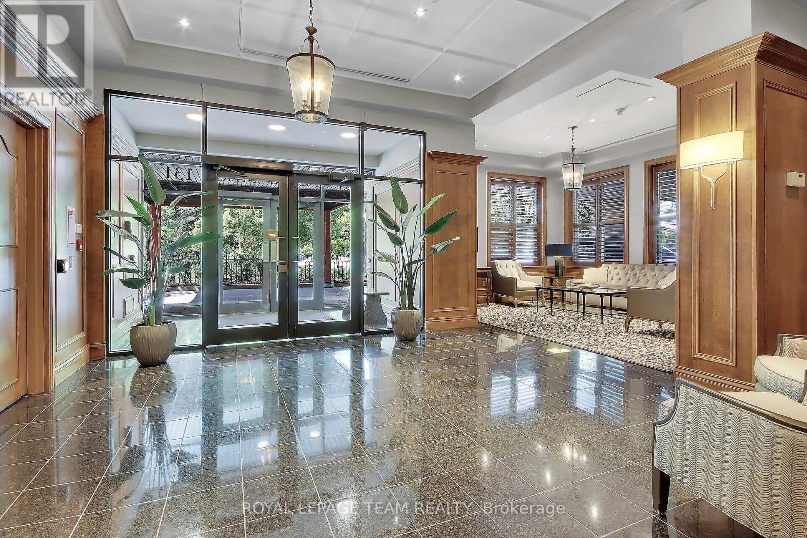 1104 - 131 Wurtemburg Street