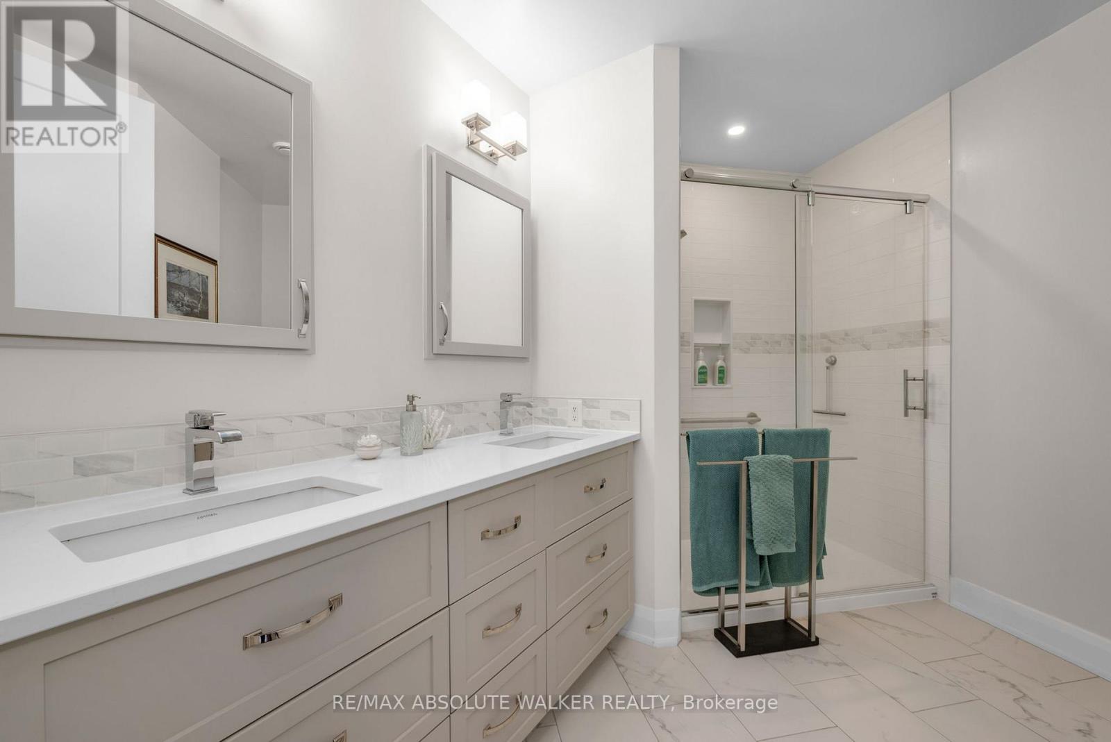 104 - 110 Cortile Private