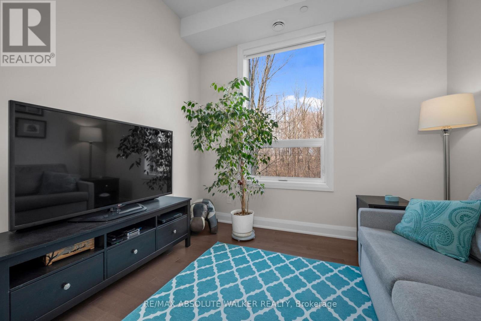 104 - 110 Cortile Private