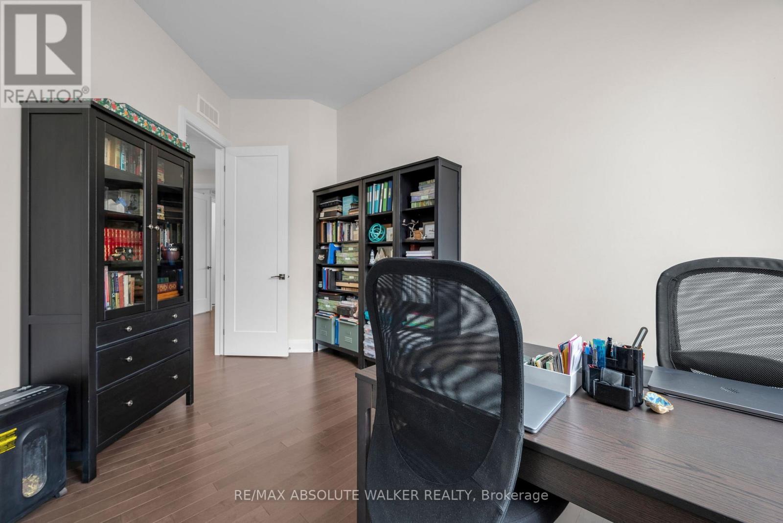 104 - 110 Cortile Private