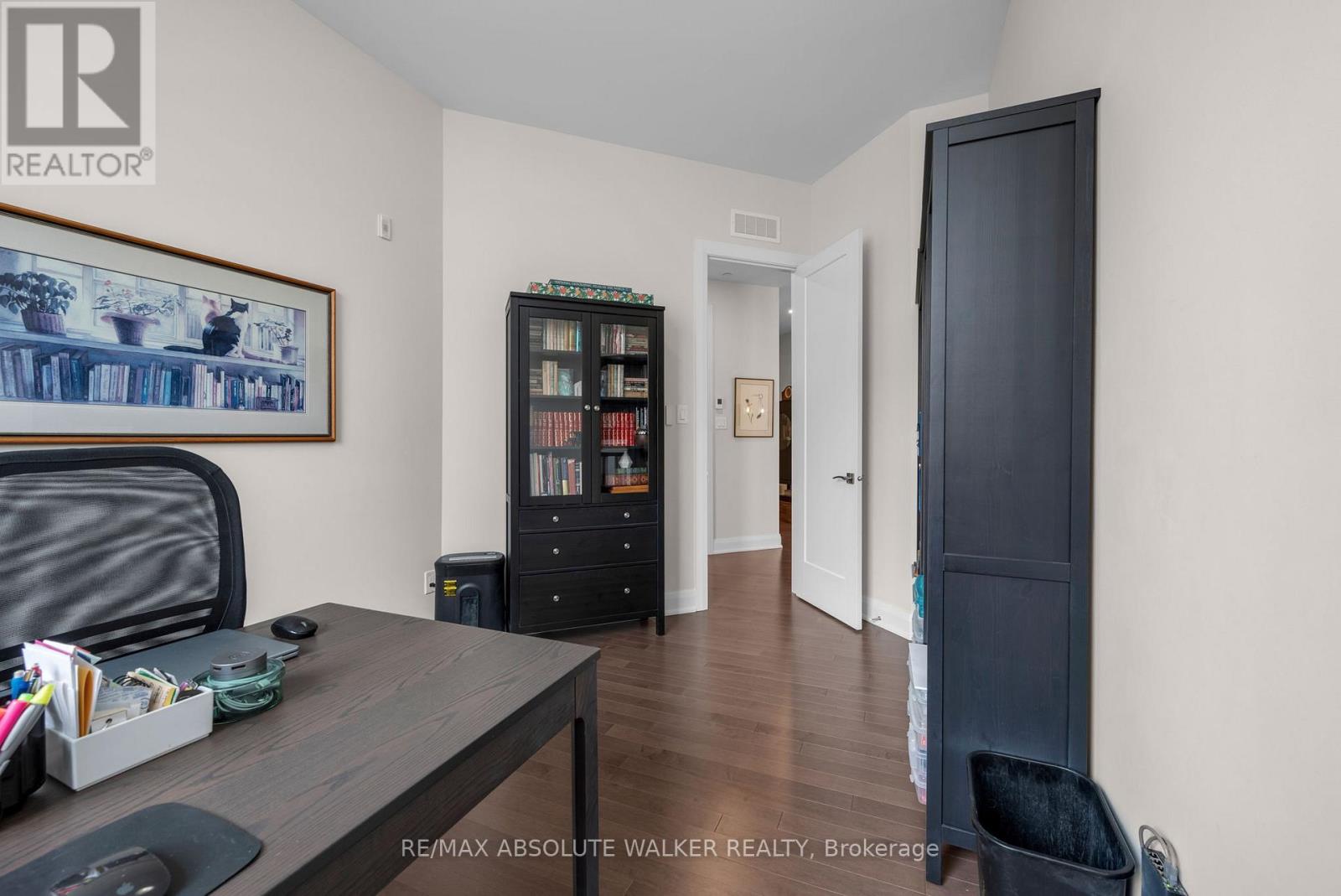 104 - 110 Cortile Private