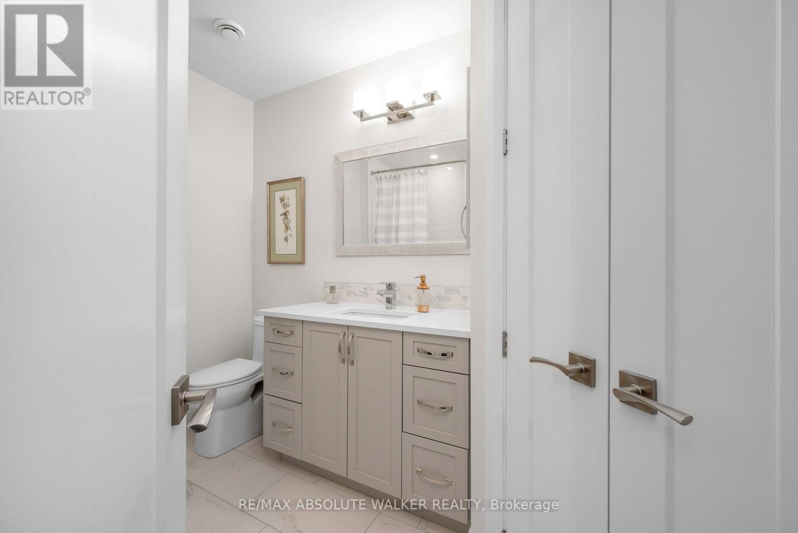 104 - 110 Cortile Private