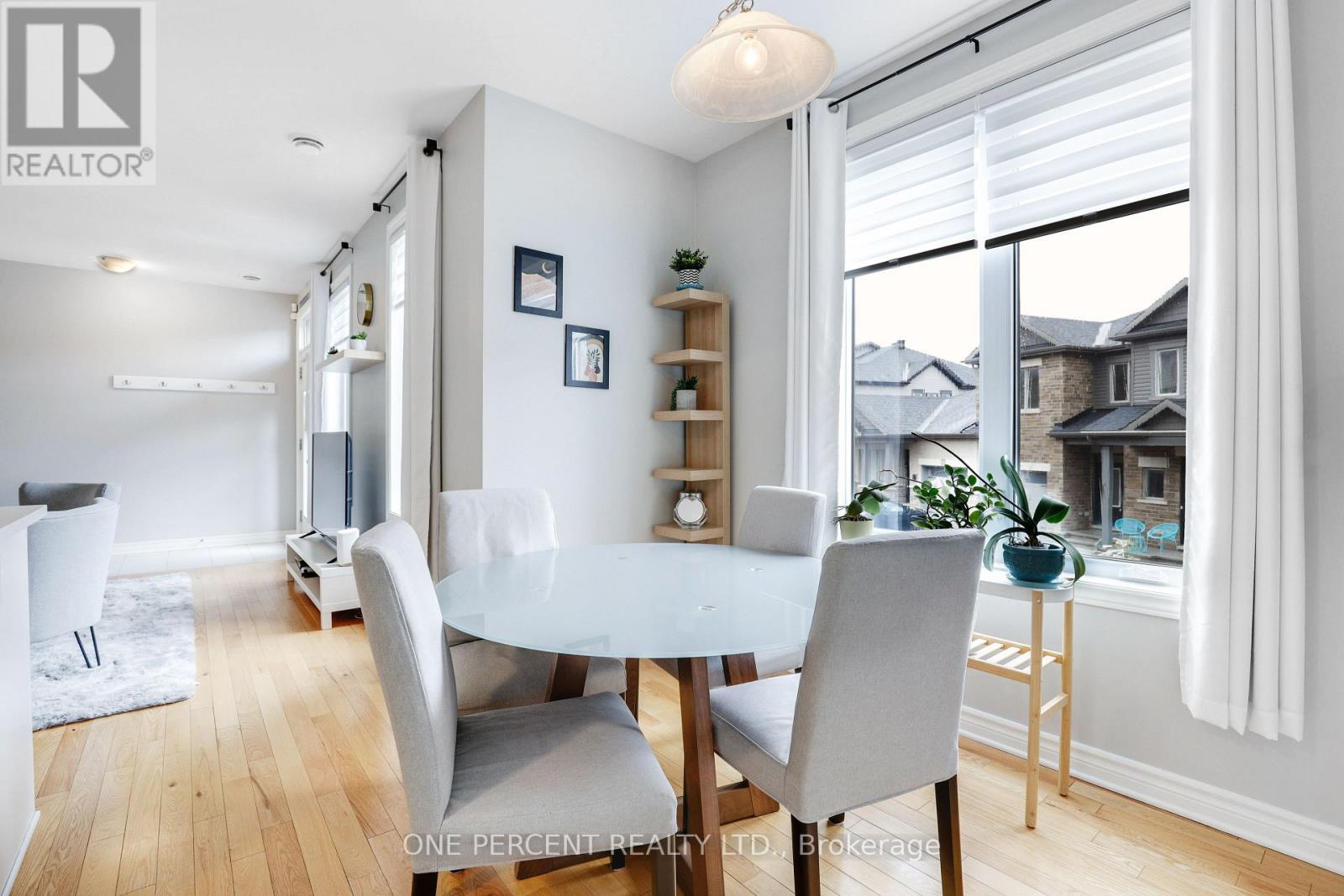 I - 735 Dearborn Private