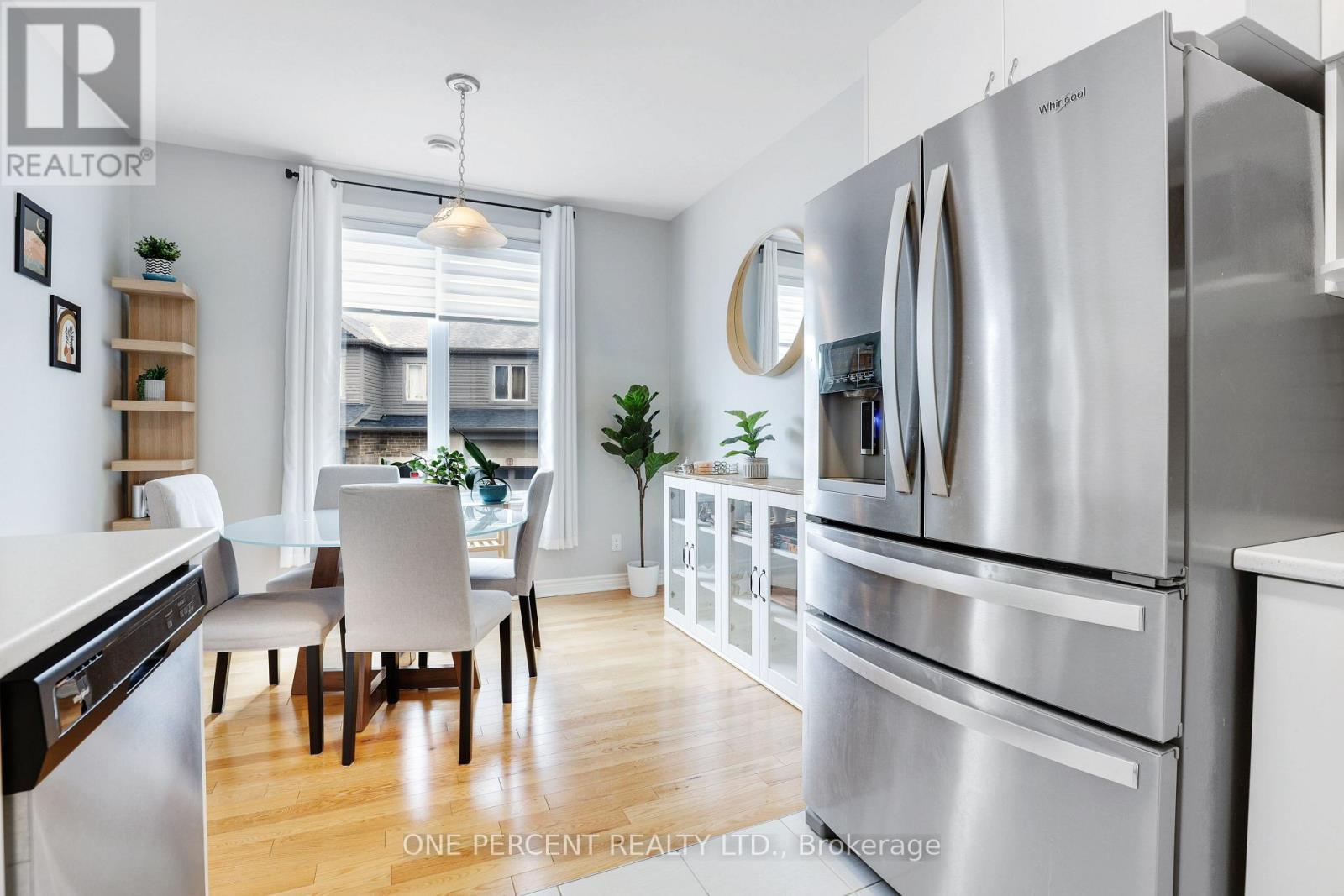 I - 735 Dearborn Private