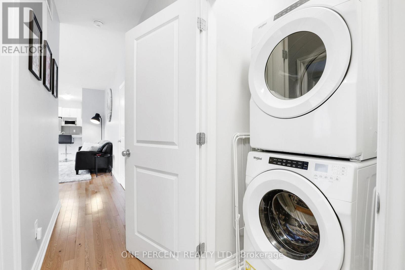 I - 735 Dearborn Private