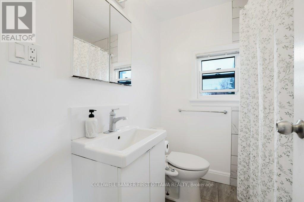 968 Gladstone Avenue