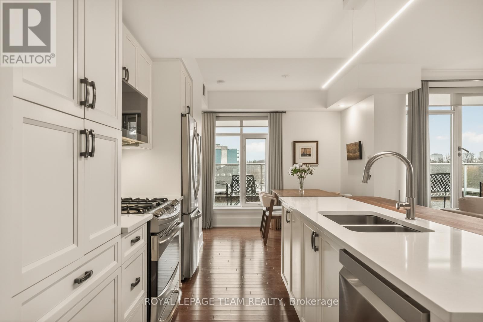 503 - 131 Holland Avenue