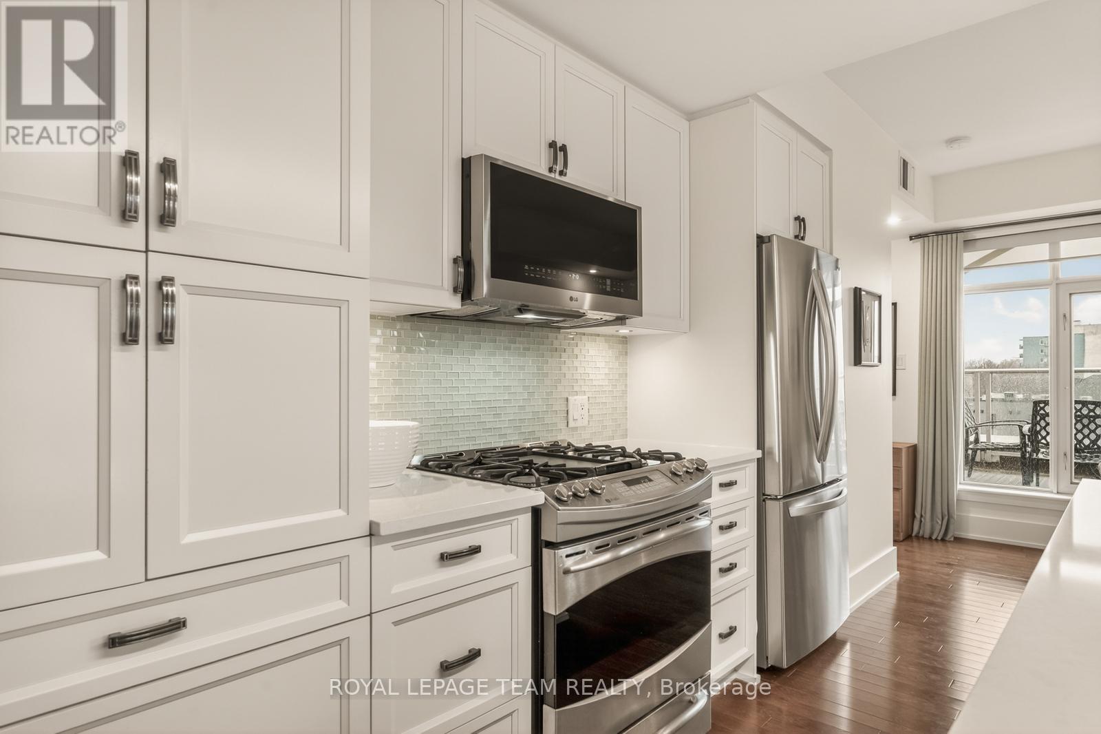 503 - 131 Holland Avenue