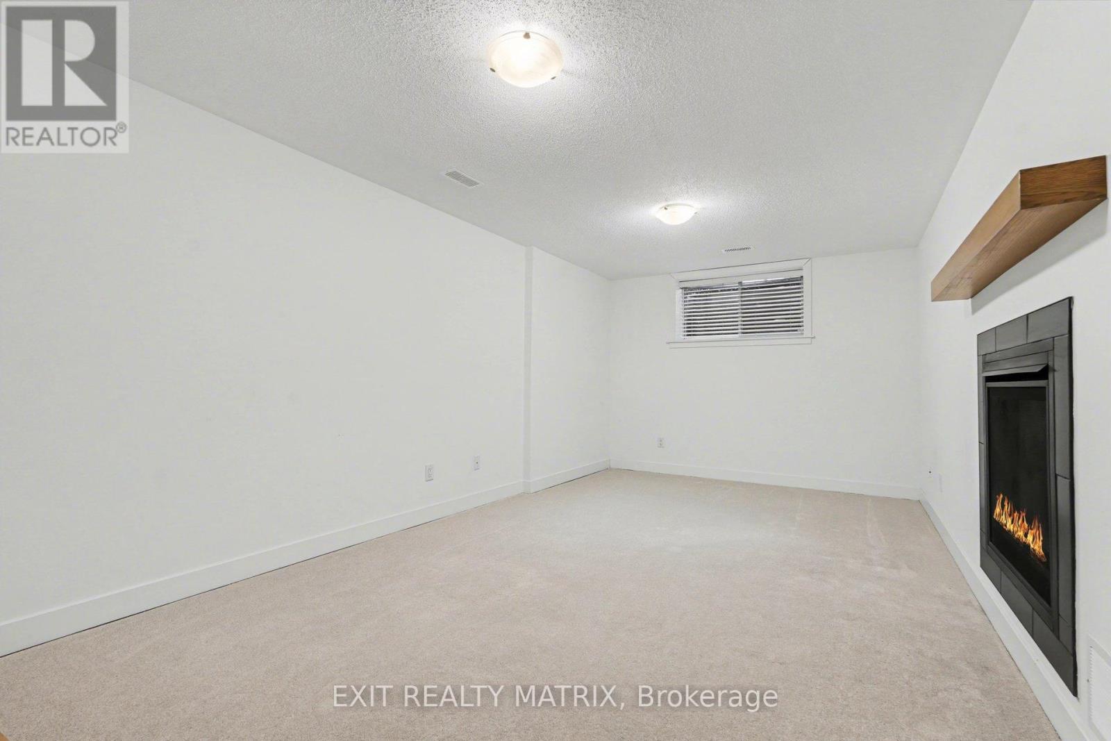 656 Putney Crescent W