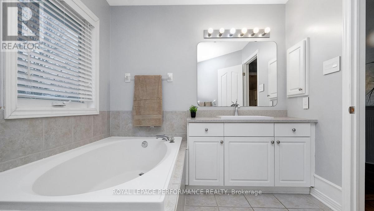 40 Rivergreen Crescent