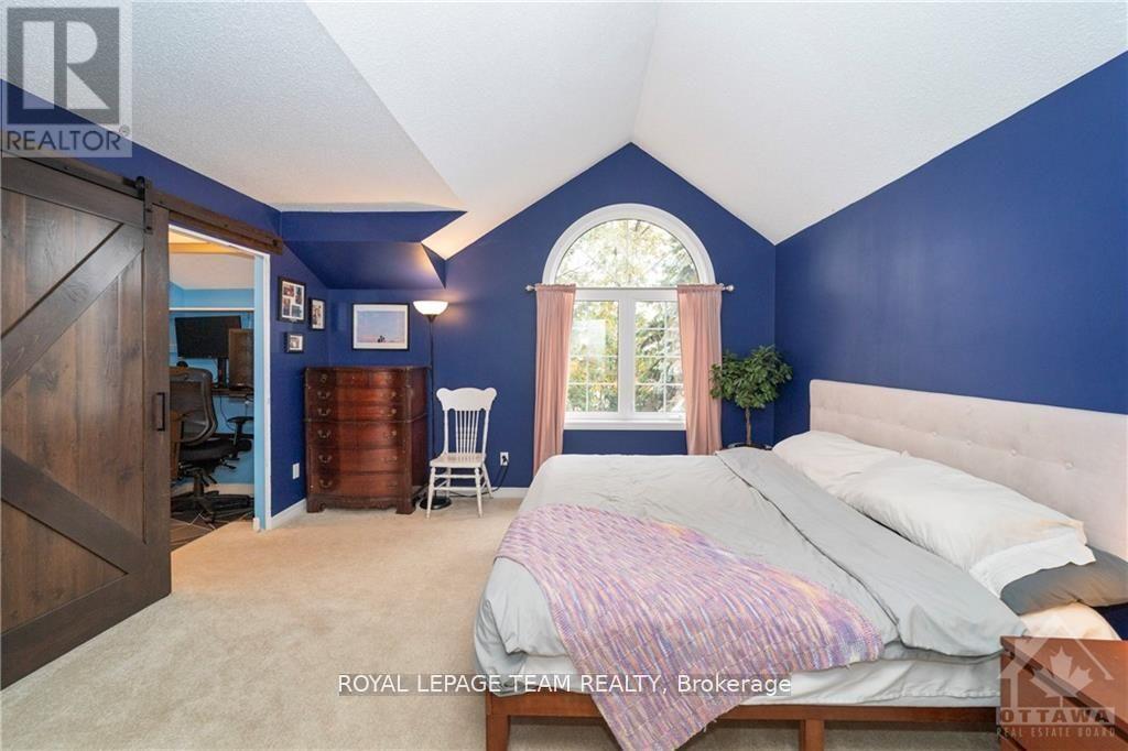 2982 Richmond Road S