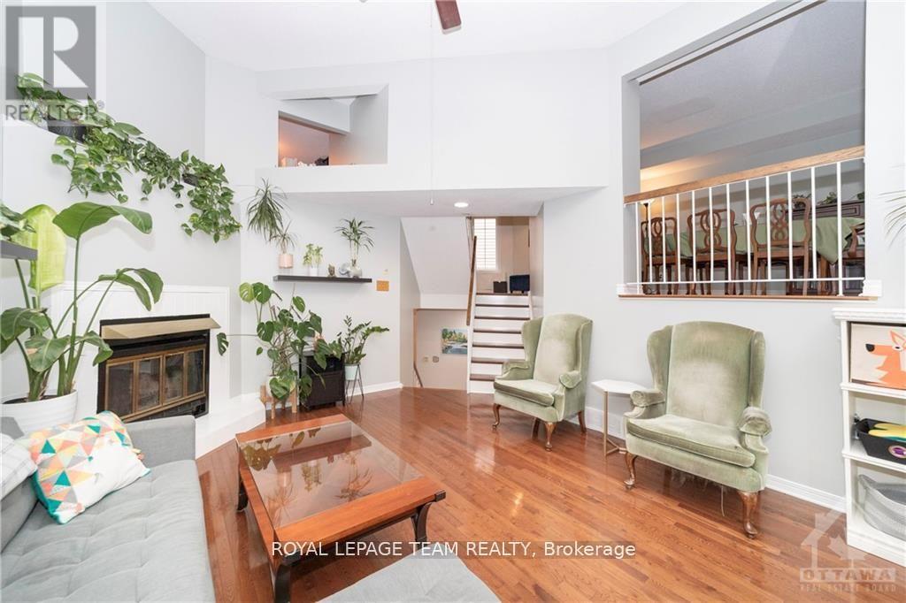 2982 Richmond Road S