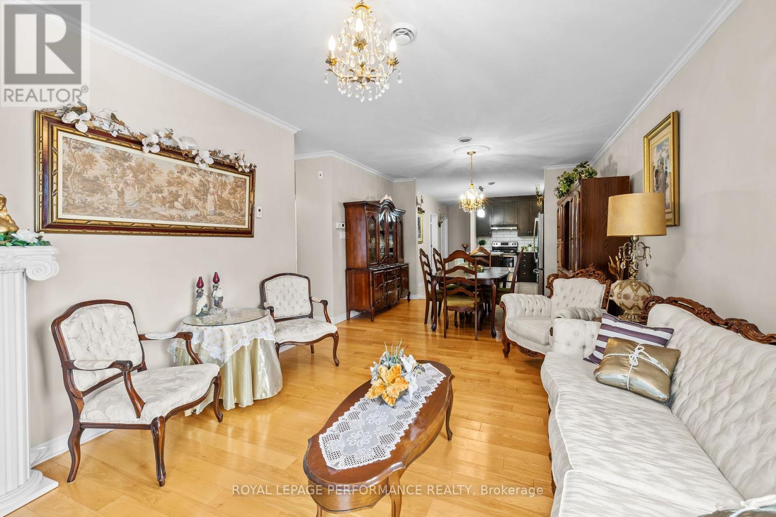 205 - 300 Solstice Crescent