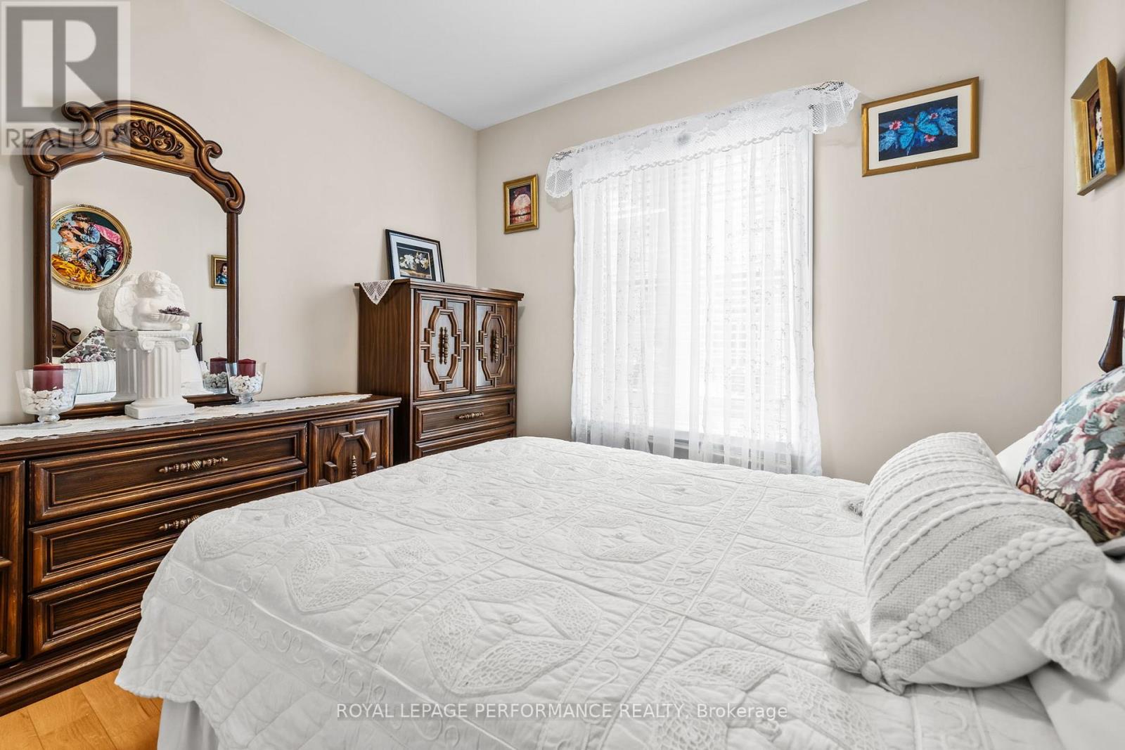 205 - 300 Solstice Crescent