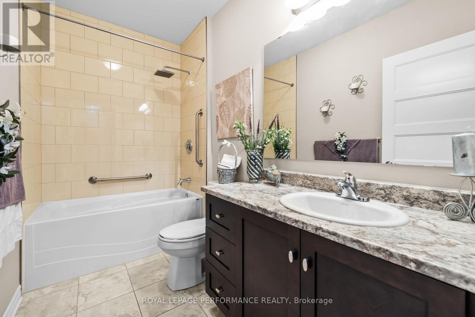 205 - 300 Solstice Crescent