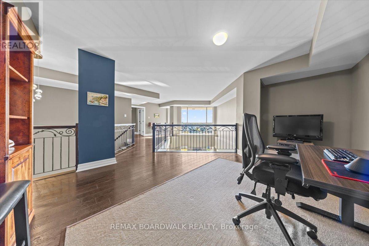 #ph804 - 320 Mcleod Street