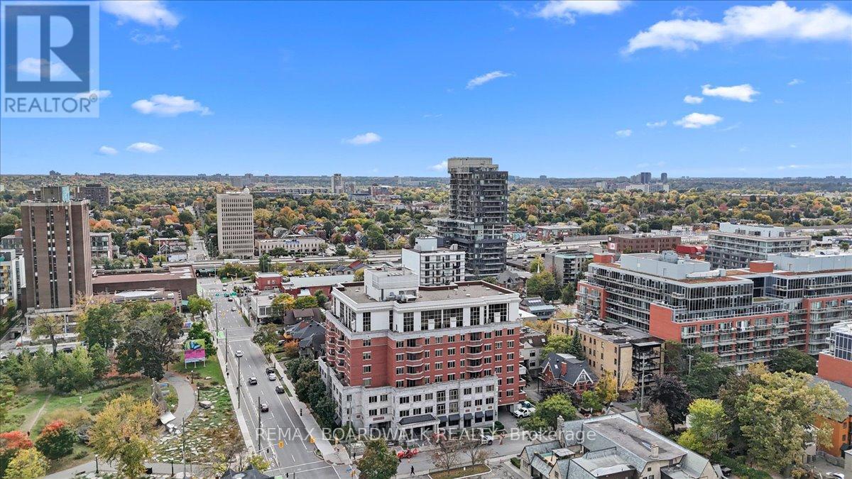 #ph804 - 320 Mcleod Street