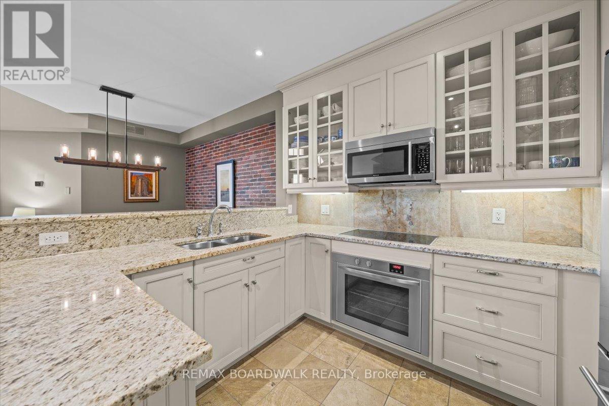 #ph804 - 320 Mcleod Street