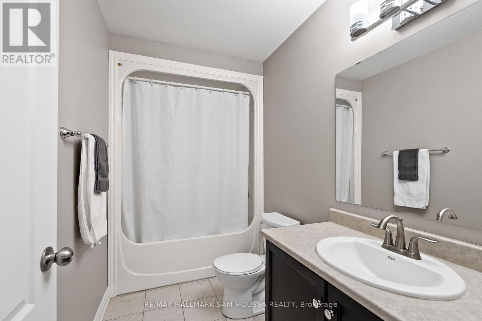 631 Robert Hill Street