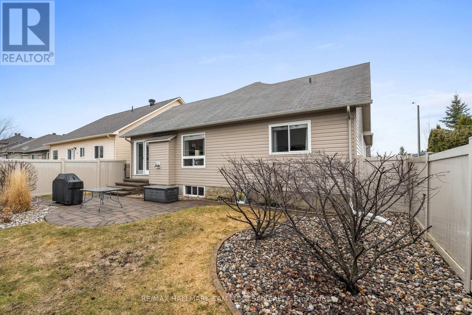 631 Robert Hill Street