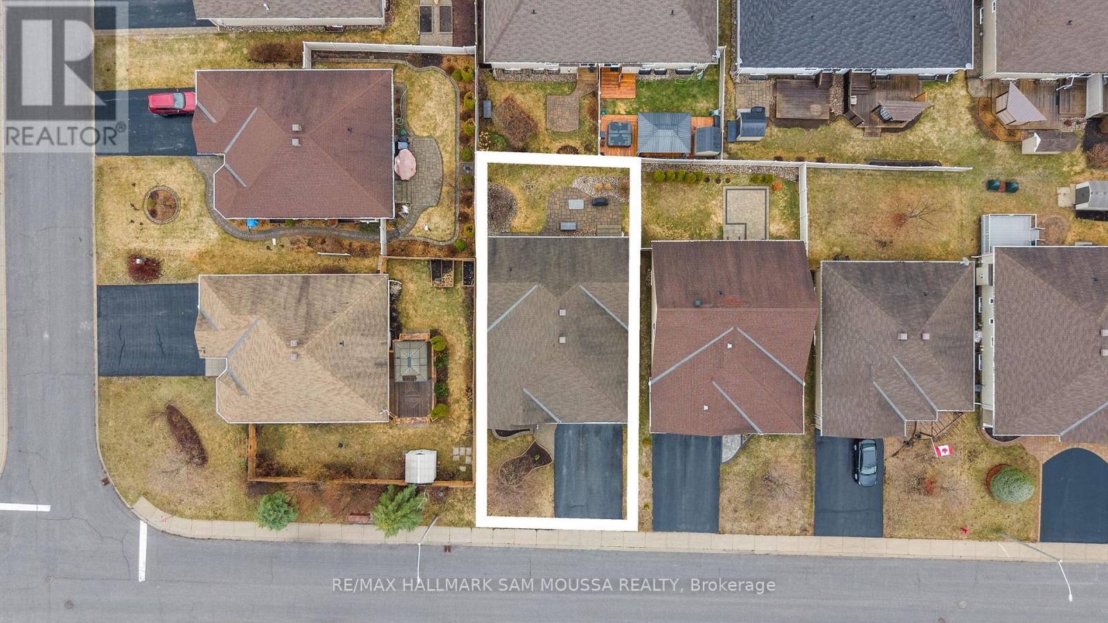 631 Robert Hill Street