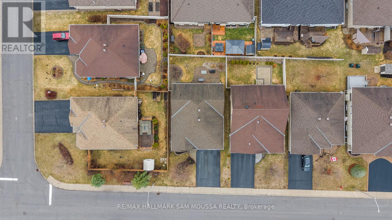 631 Robert Hill Street