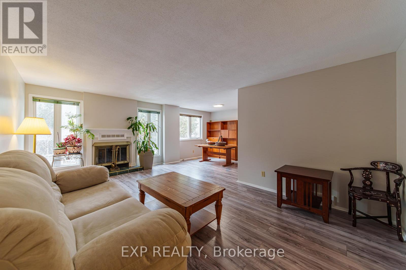 31 Coolspring Crescent