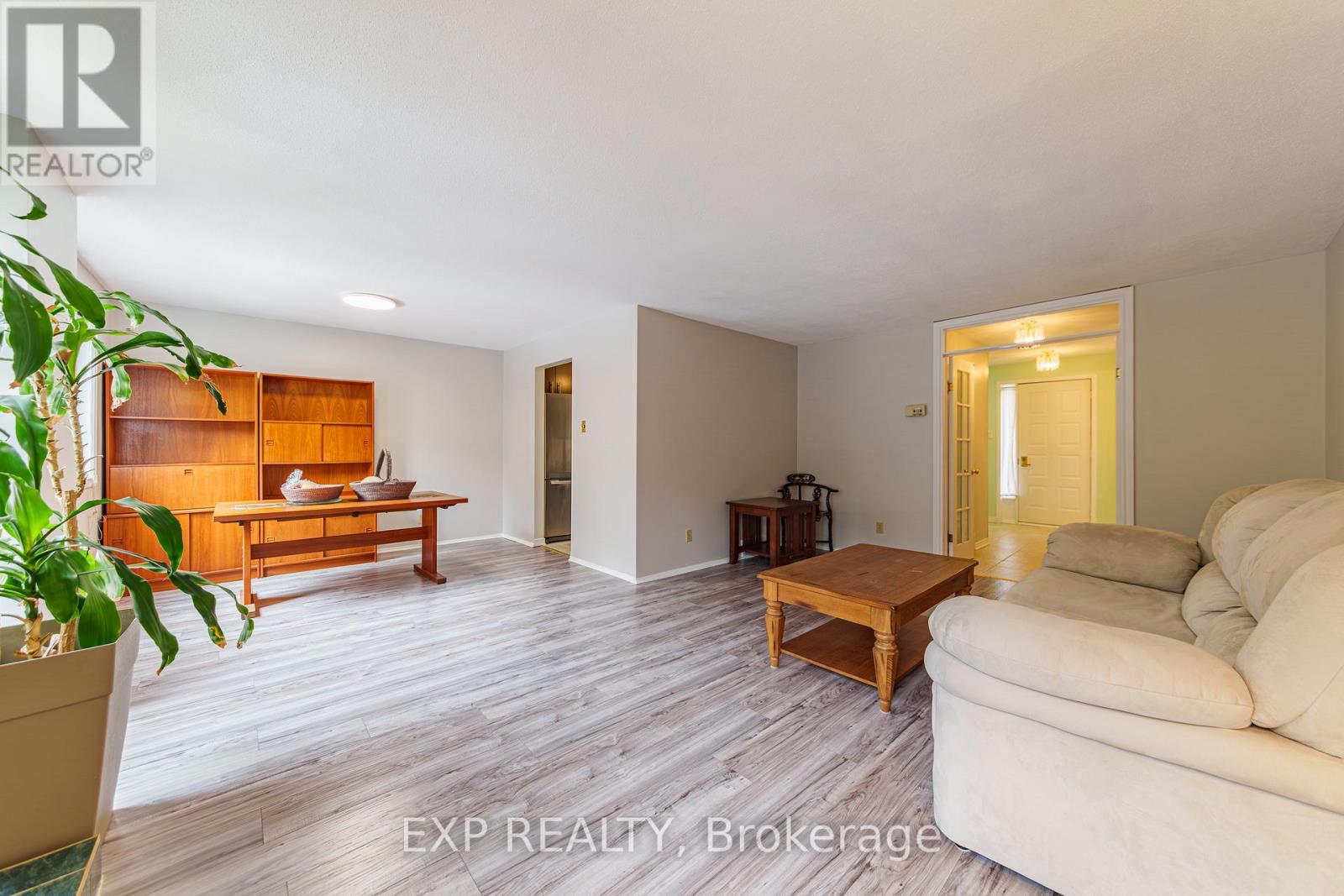 31 Coolspring Crescent