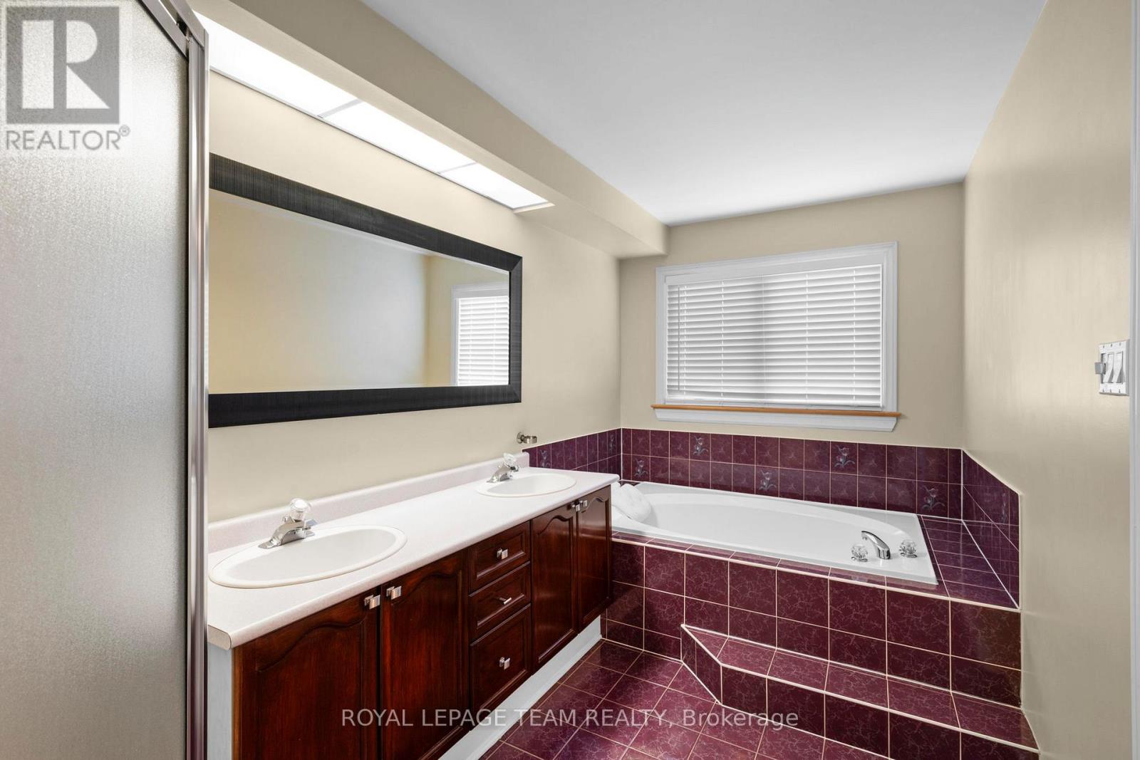 152 Hunterswood Crescent