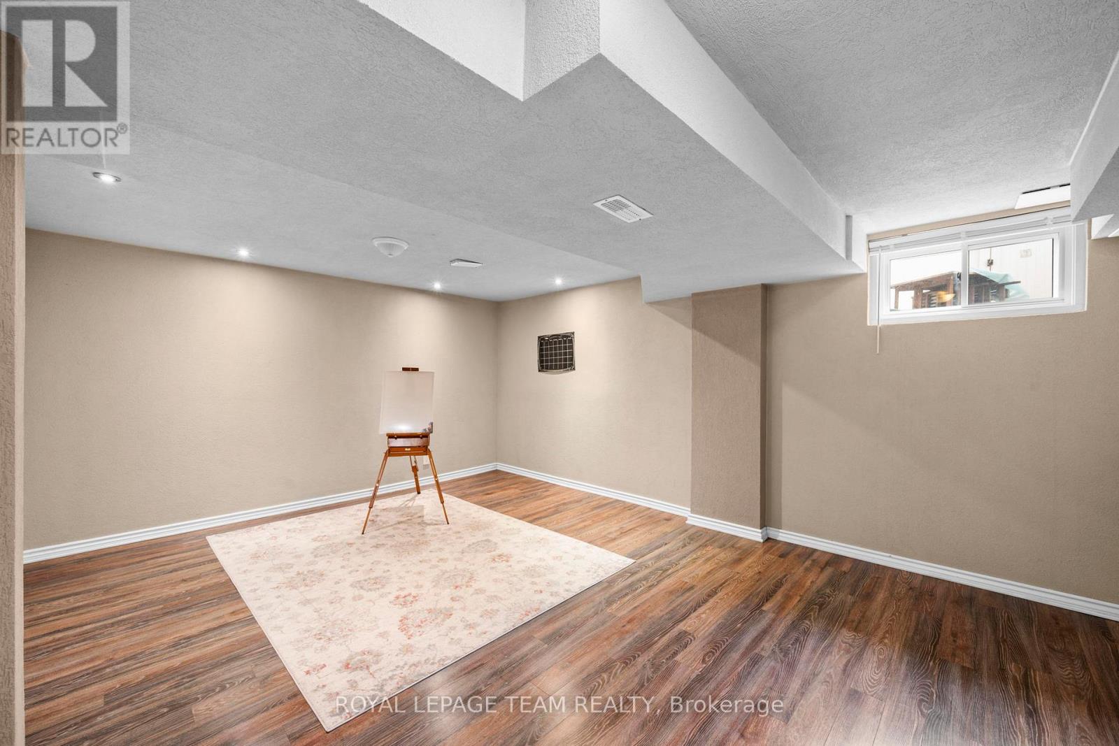 152 Hunterswood Crescent