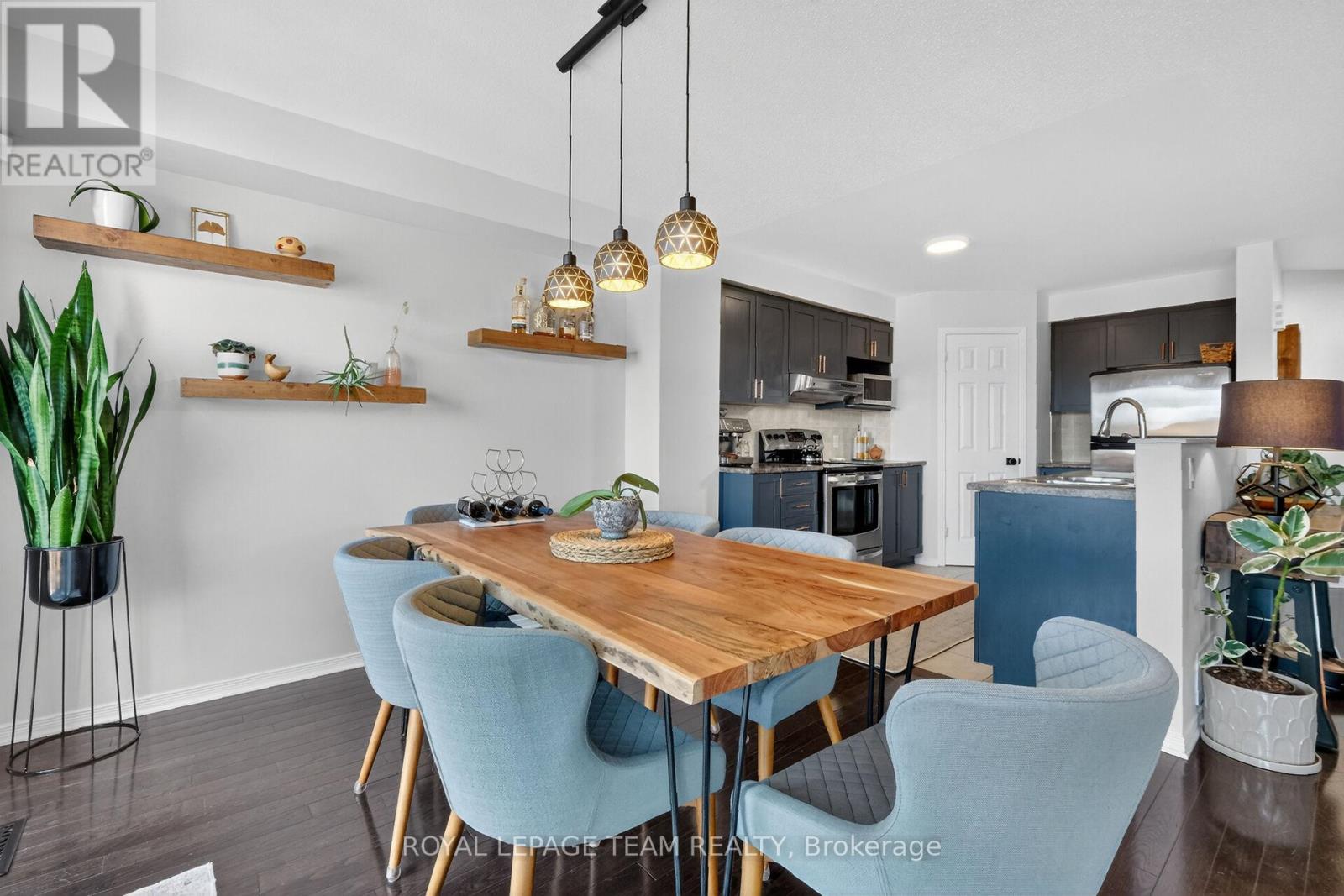 216 Trail Side Circle